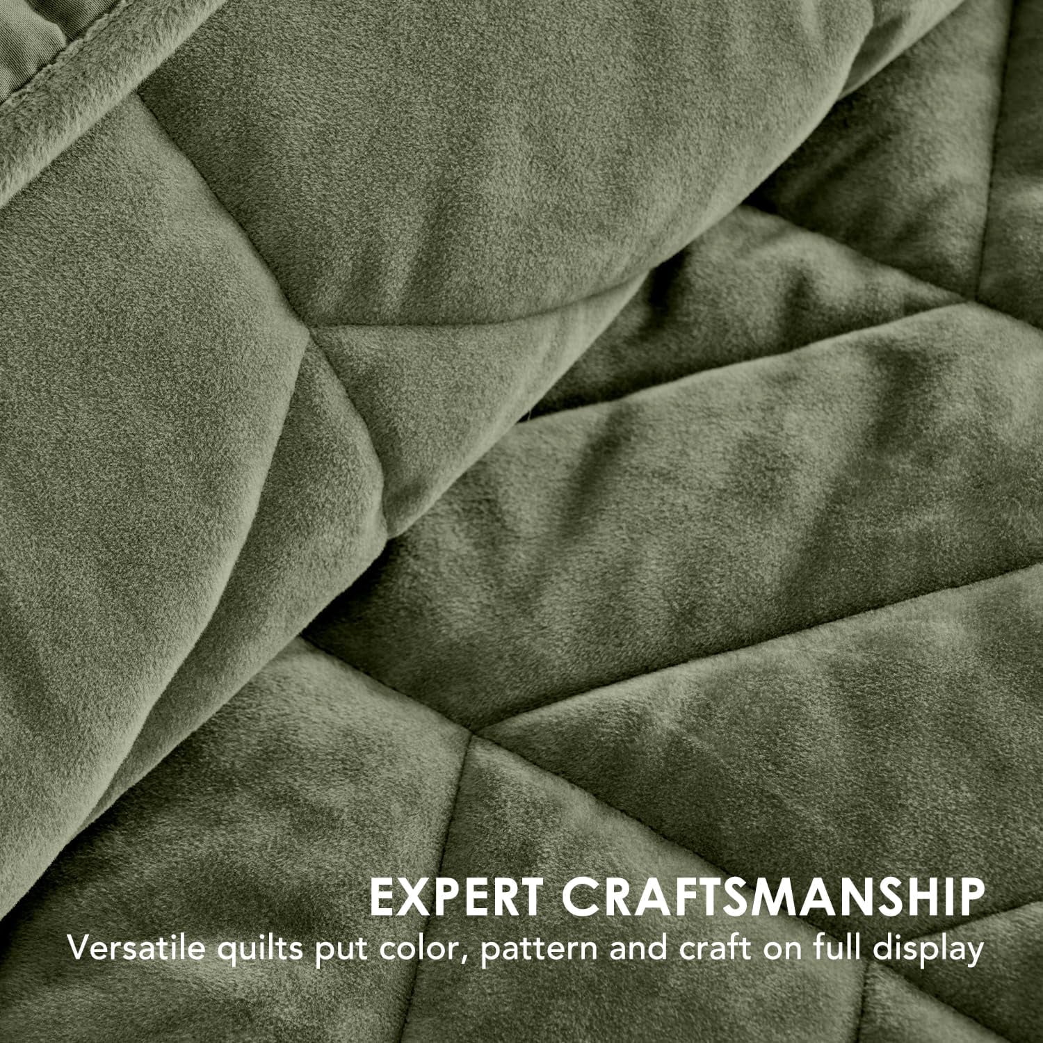 EVERGRACE 3 Pieces Luxurious Queen Velvet Quilts, Ultra Soft Lightweight Velvet Comforter Set, Matelasse Oversized Bedspread Coverlet for All Season with 2 Shams, Olive Green, 92''x96''