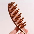 thumbnail image 2 of Peine de madera de sándalo hecho a mano con mango largo ergonómico para masaje del cuero cabelludo y crecimiento del cabello., 2 of 5