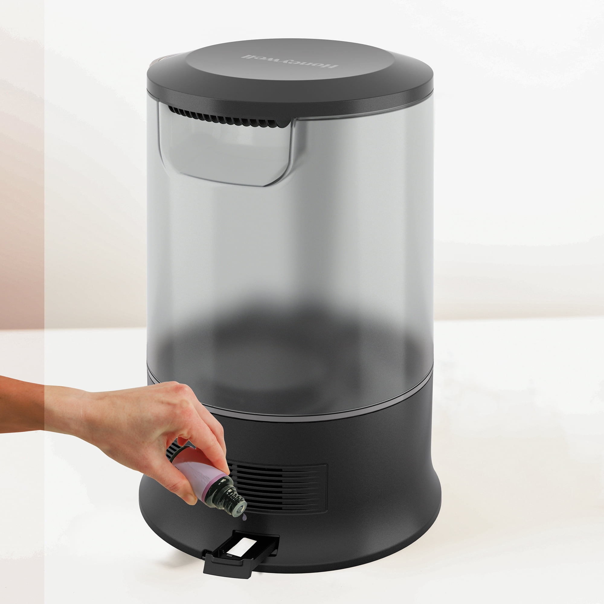 Honeywell Ultra Quiet Cool Mist Humidifier, 400 Sq Ft Coverage, Black, Model HUL233B