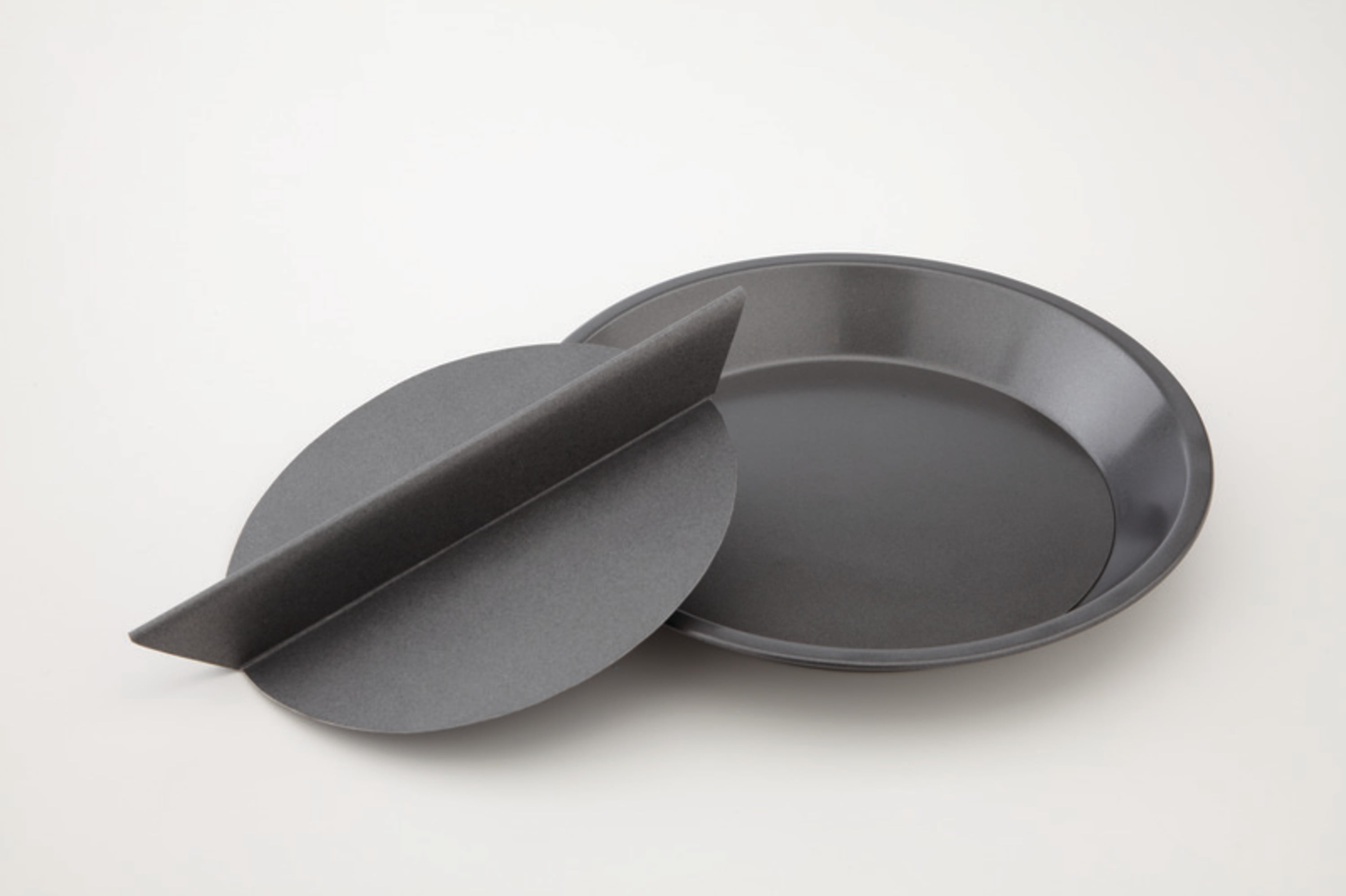 Finally, a Pie Pan Designed for People Who Can't Make Decisions