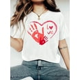 thumbnail image 1 of Camiseta de cuello redondo con estampado "Feliz Día de San Valentín" para mujer. Camiseta informal de punto, ligera y transpirable, ideal para todas las estaciones., 1 of 6