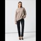 thumbnail image 5 of Suéter de Mujer, Cuello Redondo, Larga, Holgado, Tejido Suave, Dobladillo Acanalado, para Otoño e Invierno. Caqui Talla Única, 5 of 10