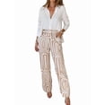 thumbnail image 2 of Conjunto de Dos Piezas para Mujer, con Estampado Geométrico, Pantalones de Cintura Alta y Camisa Sencilla. Caqui XXL, 2 of 9