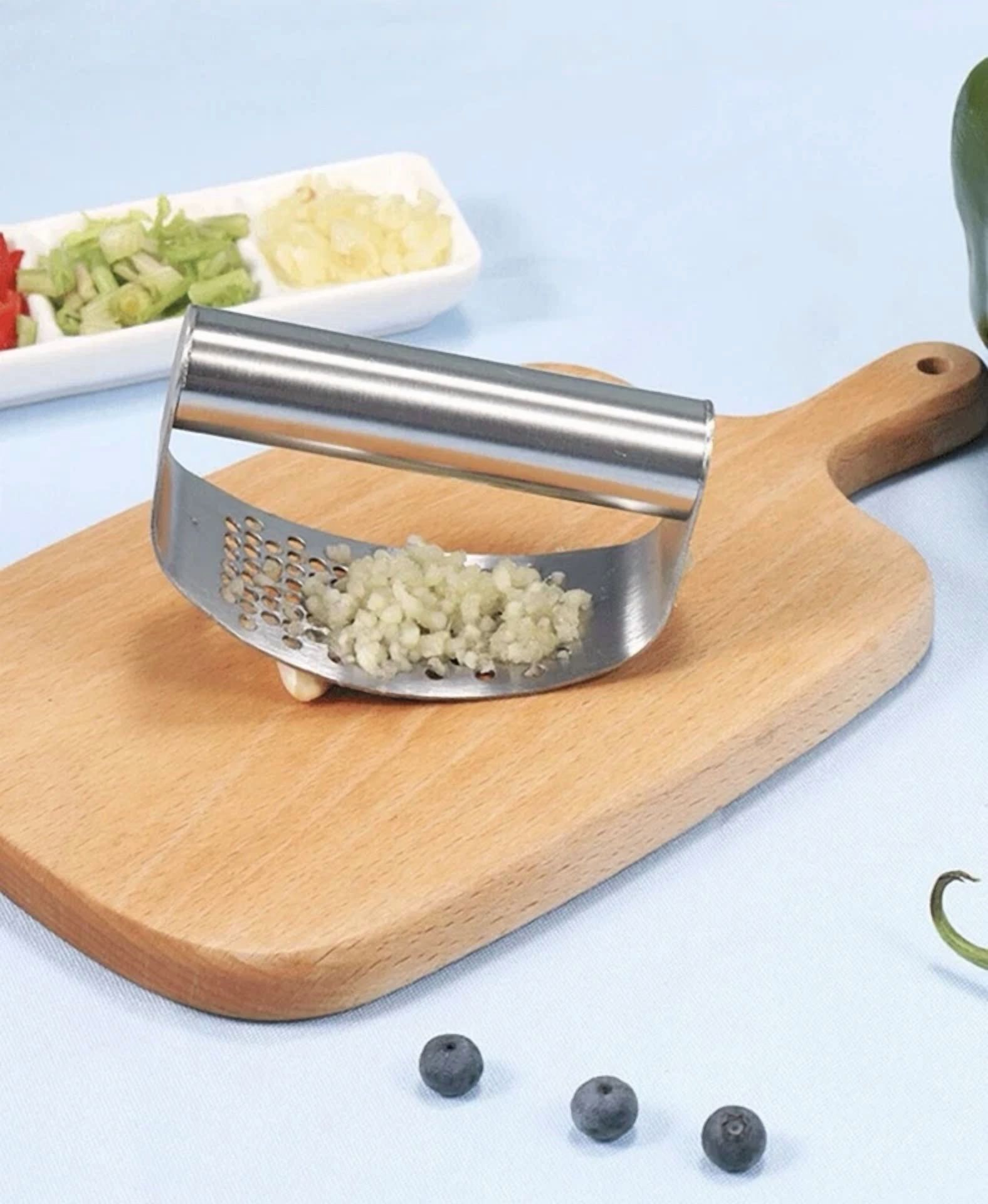 Manual Garlic Press Crusher Squeezer Tool Stainless Steel Masher Kitchen Tools