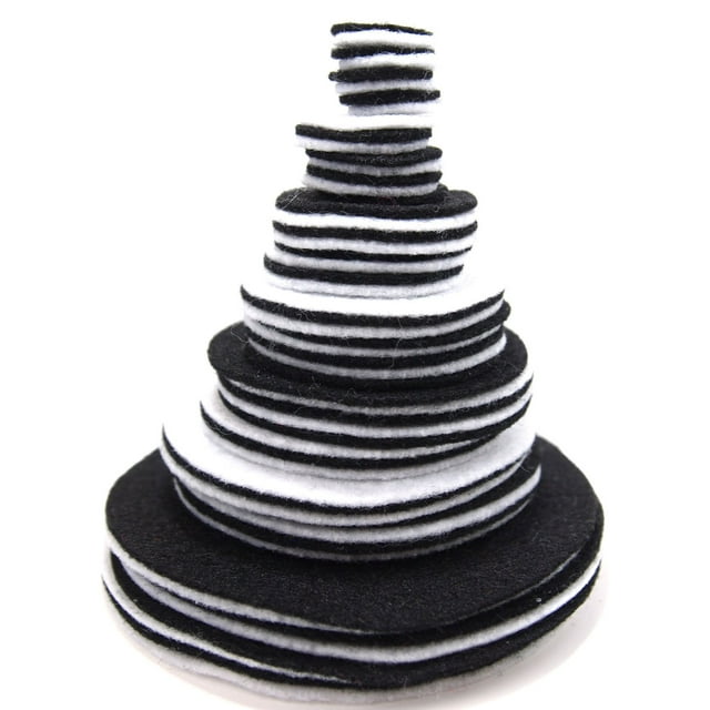Círculos de fieltro para manualidades en blanco y negro de Playfully Ever After (paquete de tamaños mixtos, 56 piezas)