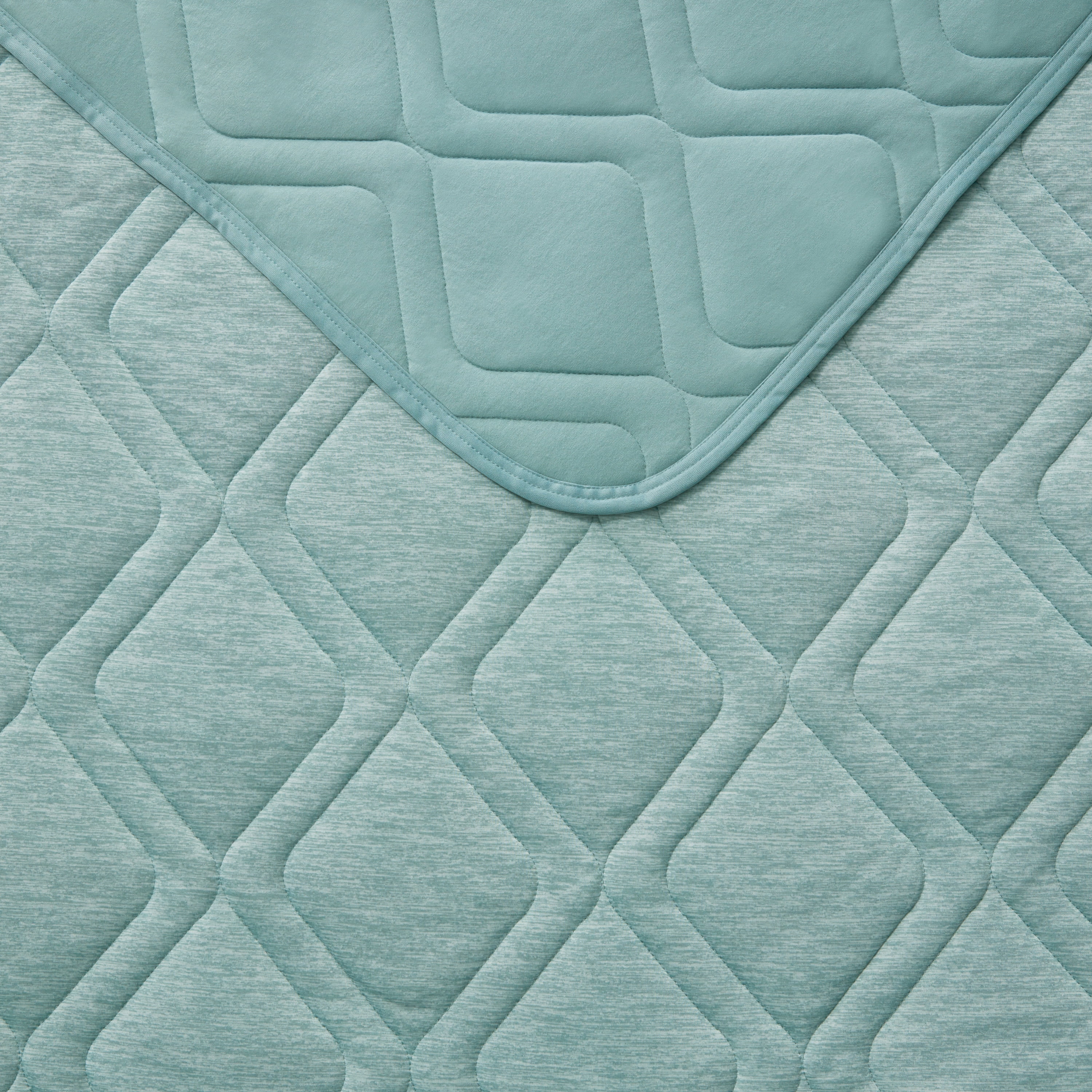 Brookstone Cooling Comfort Throw - Innovative Cooling Dual-Sided Throw - Oversized Cool Blanket for Hot Sleepers - for Sleeping - Nylon and Polyethylene Cooling Blanket - Green Milieu