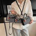 thumbnail image 2 of Bolso de mano con textura de alta calidad y tachuelas de diamantes para mujer, nuevo estilo 2025, bolso de mensajero versátil y moderno, bolso de hombro de nicho moderno., 2 of 5