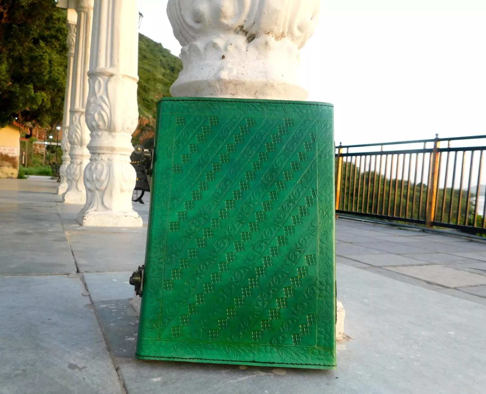 Handcrafted Embossed Design Vintage Leather Bound Journal Agate Stone Green Diary Blank Notebook For Men & Women