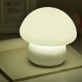 thumbnail image 1 of Lámpara de hongo ZefeiWu luz de noche recargable LED multicolor regulable para lactancia, 1 of 5