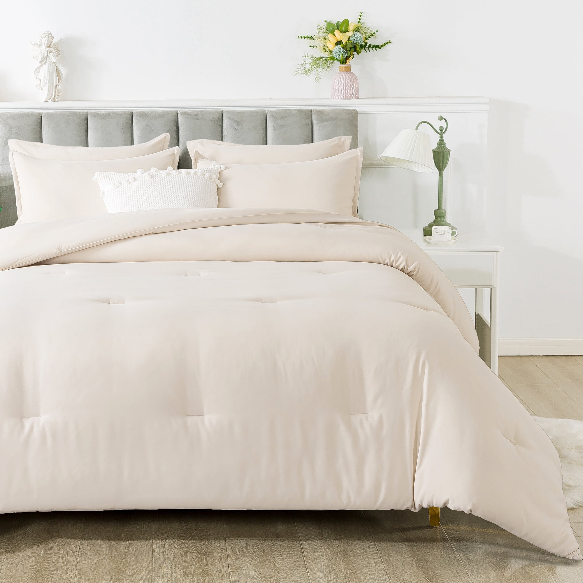 Andency Queen Comforter Set Beige, 3 Pieces Soft Fluffy Bedding Comforter Sets for Queen Bed, Solid Lightweight Microfiber Down Alternative Bed Set(1 Comforter & 2 Pillowcases)