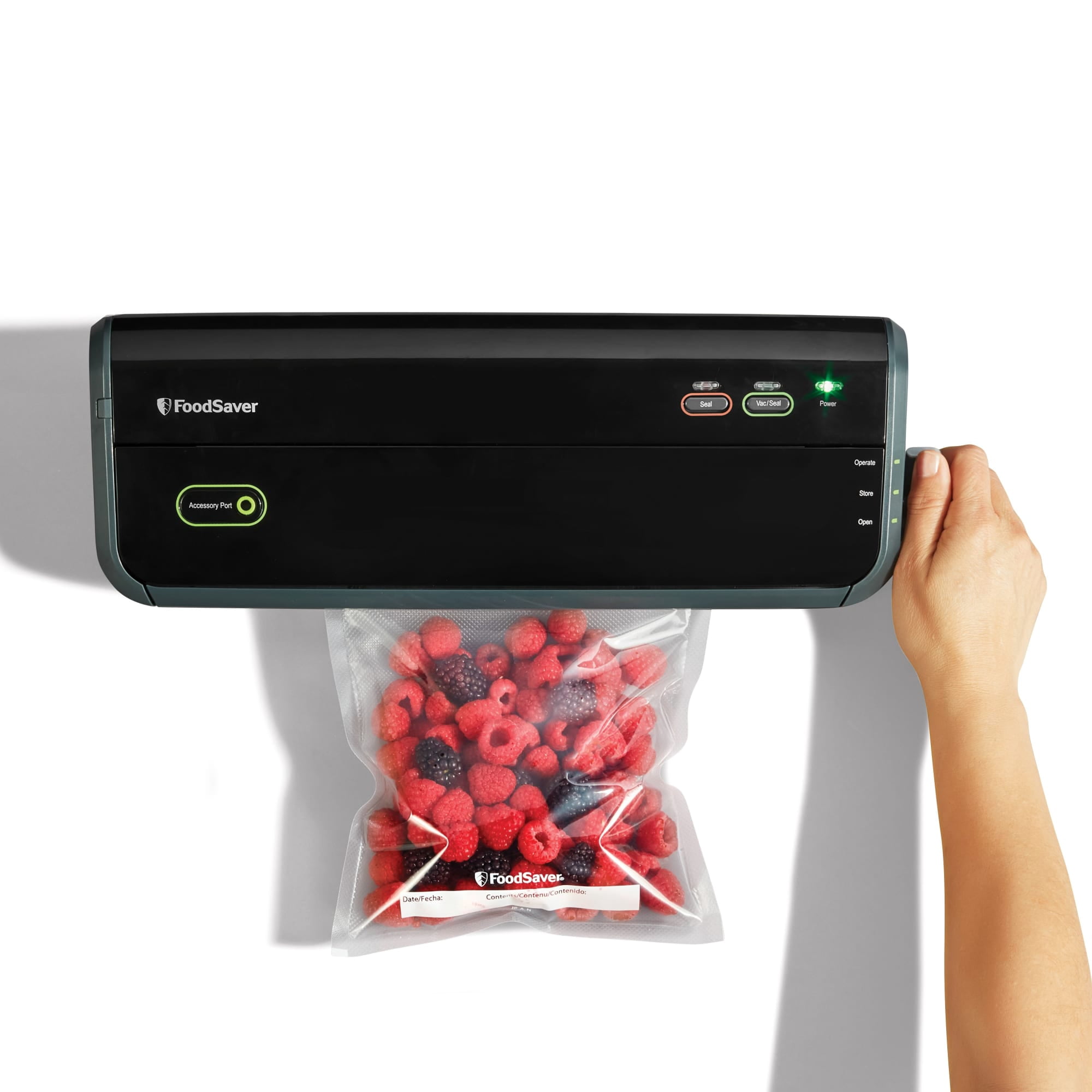 FoodSaver FM2000 Vacuum Sealer Starter System with Bags