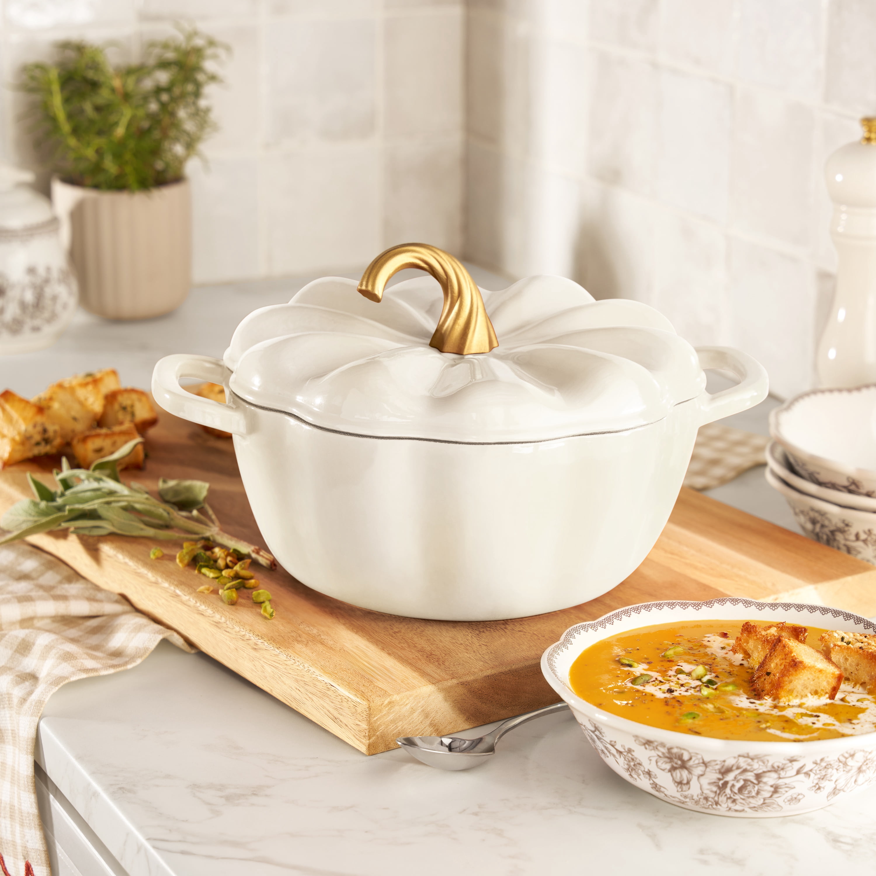 The Pioneer Woman 3.5-Quart Pumpkin-Shaped Enamel on Cast Iron Dutch Oven, Linen