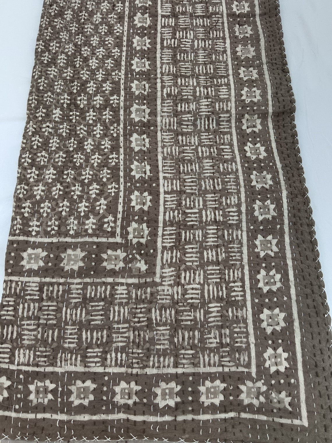 Earthen Floral Kantha Quilt – Elisa Handblock Print Reversible Cotton Bedspread by A and E Textiles House, Hand Stitched, King Size 108x108, Vegetable Dyed