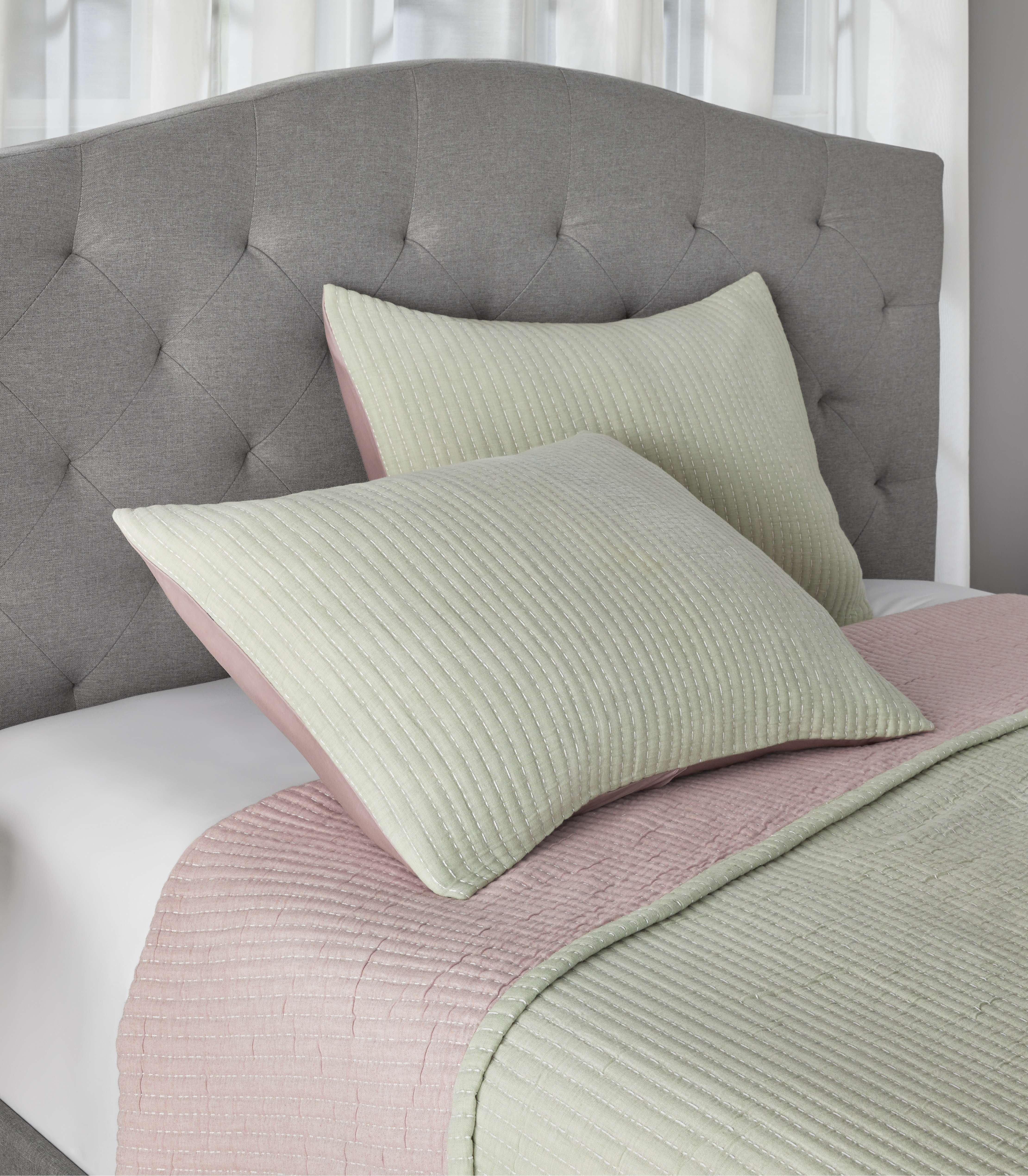 Mainstays 100% Cotton Matelassé Pillow Sham Bedding, Standard/Queen, 2 Pack, Green/Pink