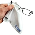 thumbnail image 5 of Paño de limpieza de microfibra Crizal para gafas, paquete de 4, 5 of 5