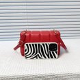 thumbnail image 2 of Bolsa de hombro con solapa de cuero de PU cuadrado chocolate para mujer con solapa (rojo) Likrtyny Para Estrenar, 2 of 8