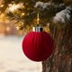 thumbnail image 1 of Adornos navideños flocados | Bolas de terciopelo para árbol de Navidad de 6 cm | Decoraciones colgantes de plástico para árbol de Navidad, corona y repisa | Juego de 1, 1 of 5