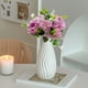 thumbnail image 5 of Ramo artificial de rosas y lilas | Arreglo floral artificial para decoración de bodas, escritorio de oficina, estantería y baño, 5 of 6