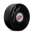 thumbnail image 1 of Tyler Bertuzzi Autographié Detroit Rouge Wings Hockey Rondelle, 1 of 2