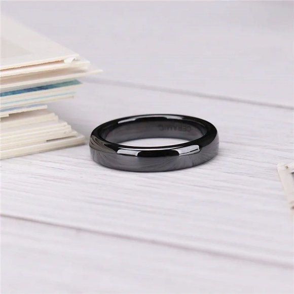 bague en Céramique Noire Brossée 2/4/6 mm Mode Femmes Hommes Bagues de Mariage Anneau de Fiançailles Bijou Féminin bague Grande Taille 4-14 Polie 4 mm 10,5