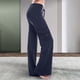 thumbnail image 2 of Pantalones de trabajo para mujer: pantalones harem casuales elásticos de cintura alta, estilo retro, tejido holgado, bolsillos, ideales para yoga y actividades al aire libre., 2 of 4