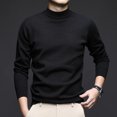 thumbnail image 3 of Otoño 2024 Nuevo suéter elástico ajustado de color sólido de cuello medio alto para hombres Camisa de fondo para jóvenes y de mediana edad, 3 of 5