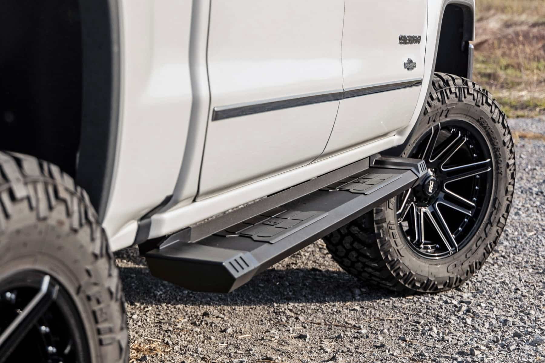 Rough Country HD2 Running Boards for 07-18 Chevy/GMC 1500 | Crew Cab- SRB071785A