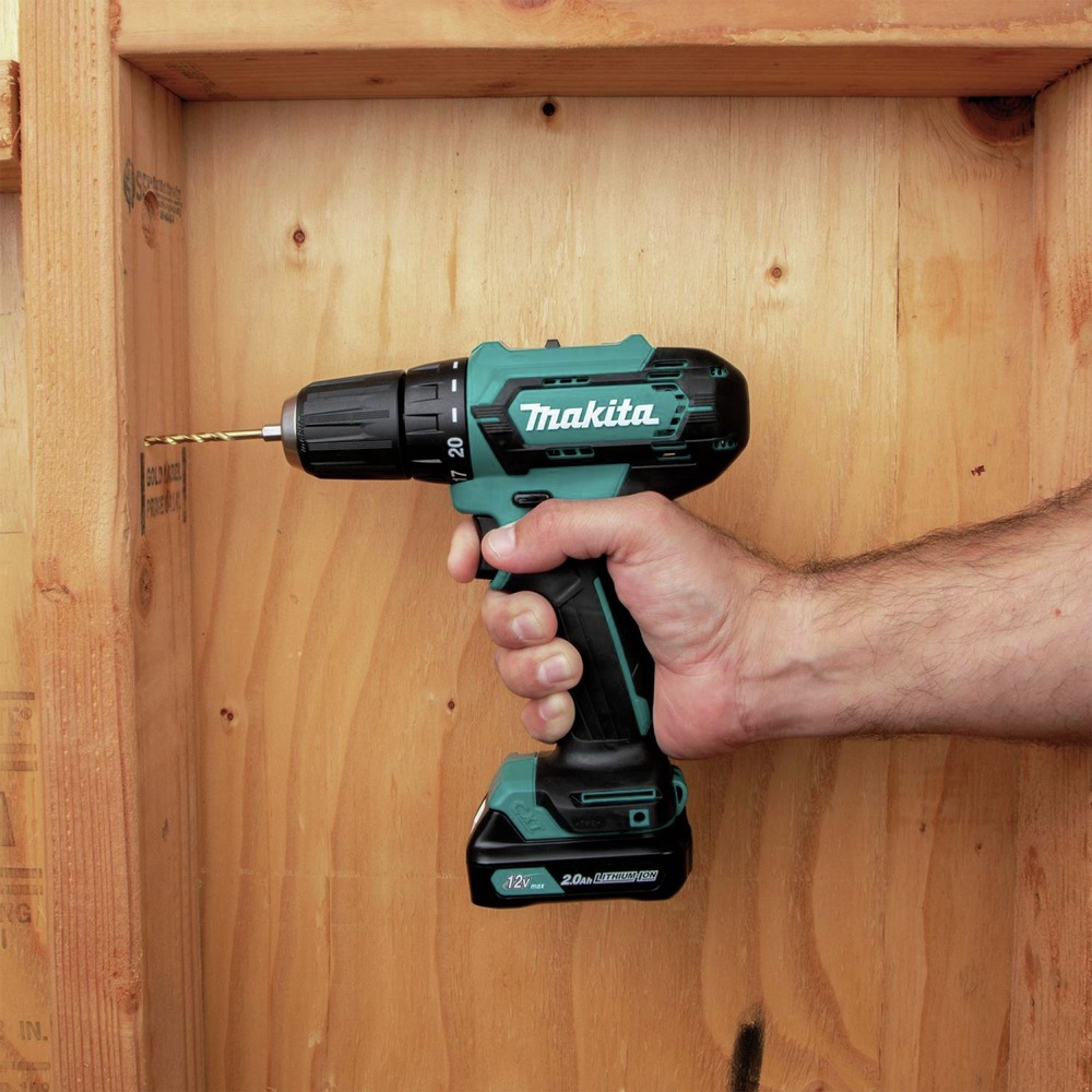 Makita FD09R1-R 12V MAX CXT Lithium-Ion 3/8 in. Cordless Drill Driver Kit with 2 Batteries (2 Ah) (Refurbished)
