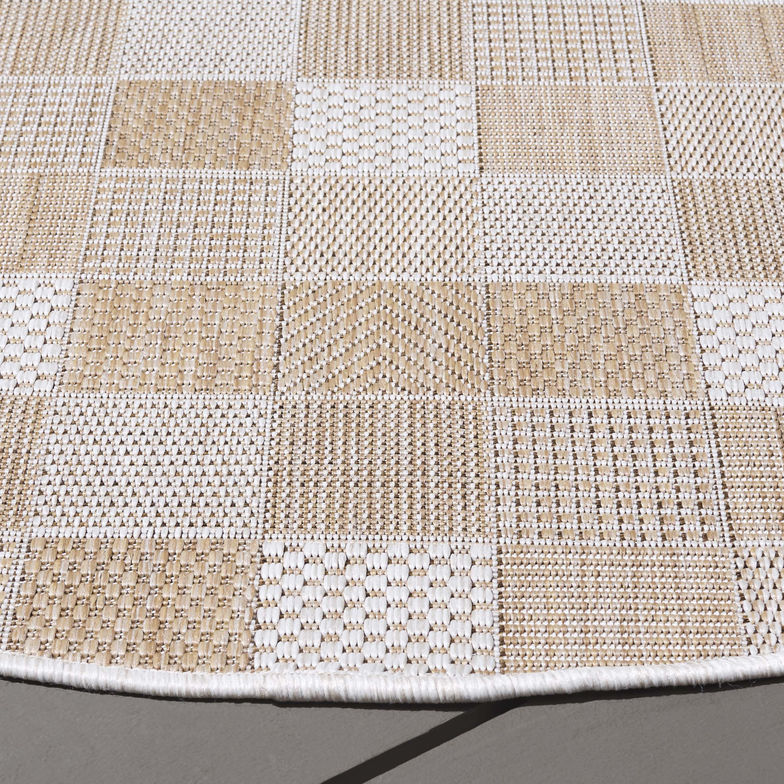 SAFAVIEH Courtyard Raeyln Checkered Indoor/Outdoor Area Rug, Natural/Beige, 6'7" x 6'7" Round