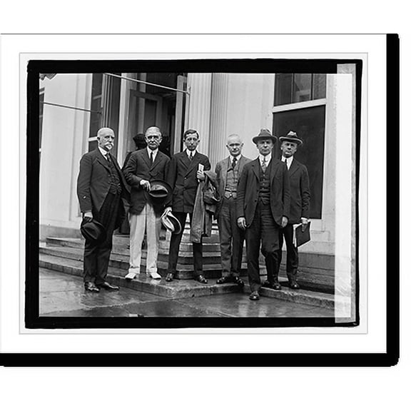Historic Print, Near East relief group, 10/7/22, 18" x 24"