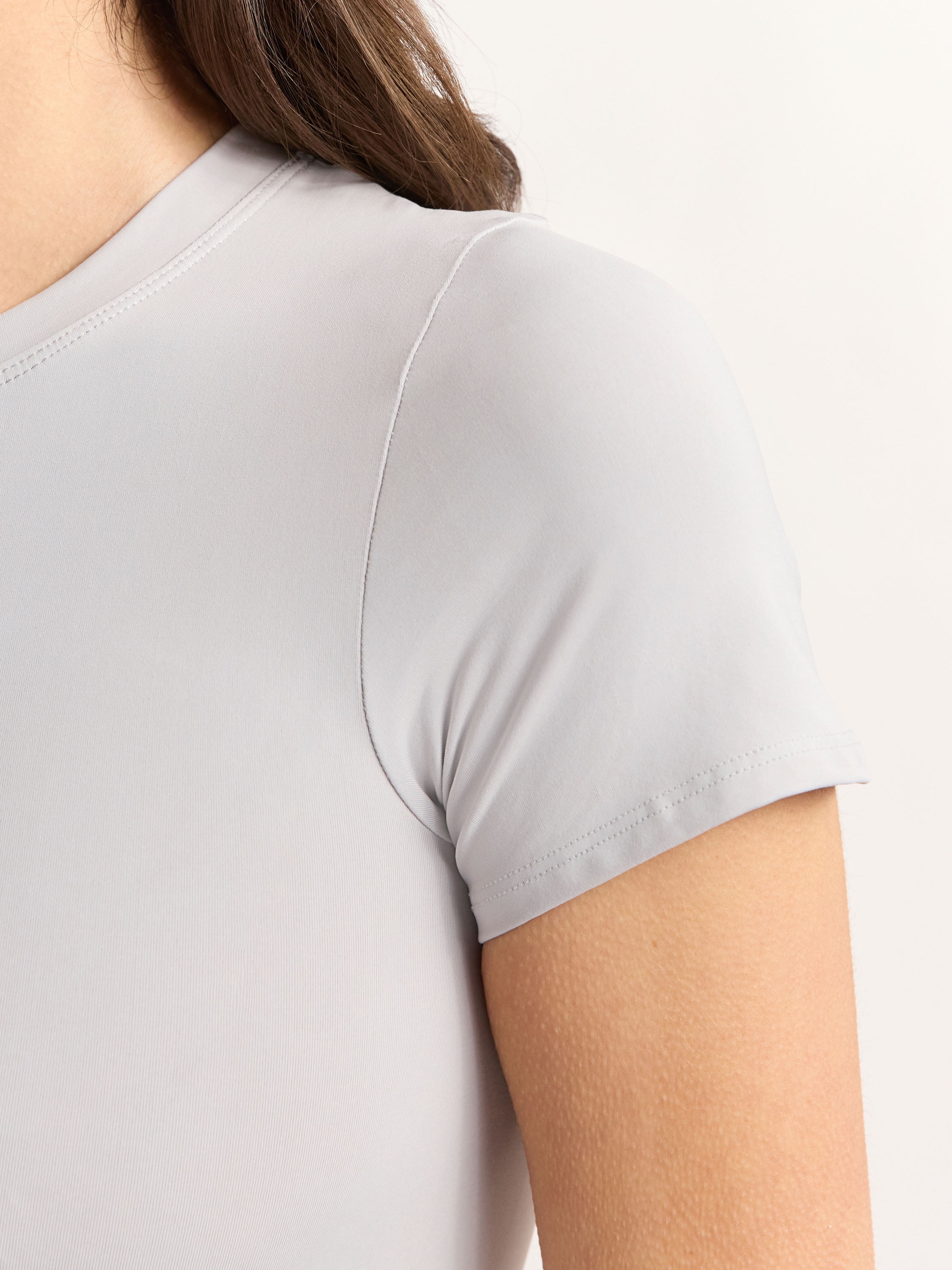 Joyspun Women's Everyday Seamless Shapewear T-Shirt, Sizes S-XXXL