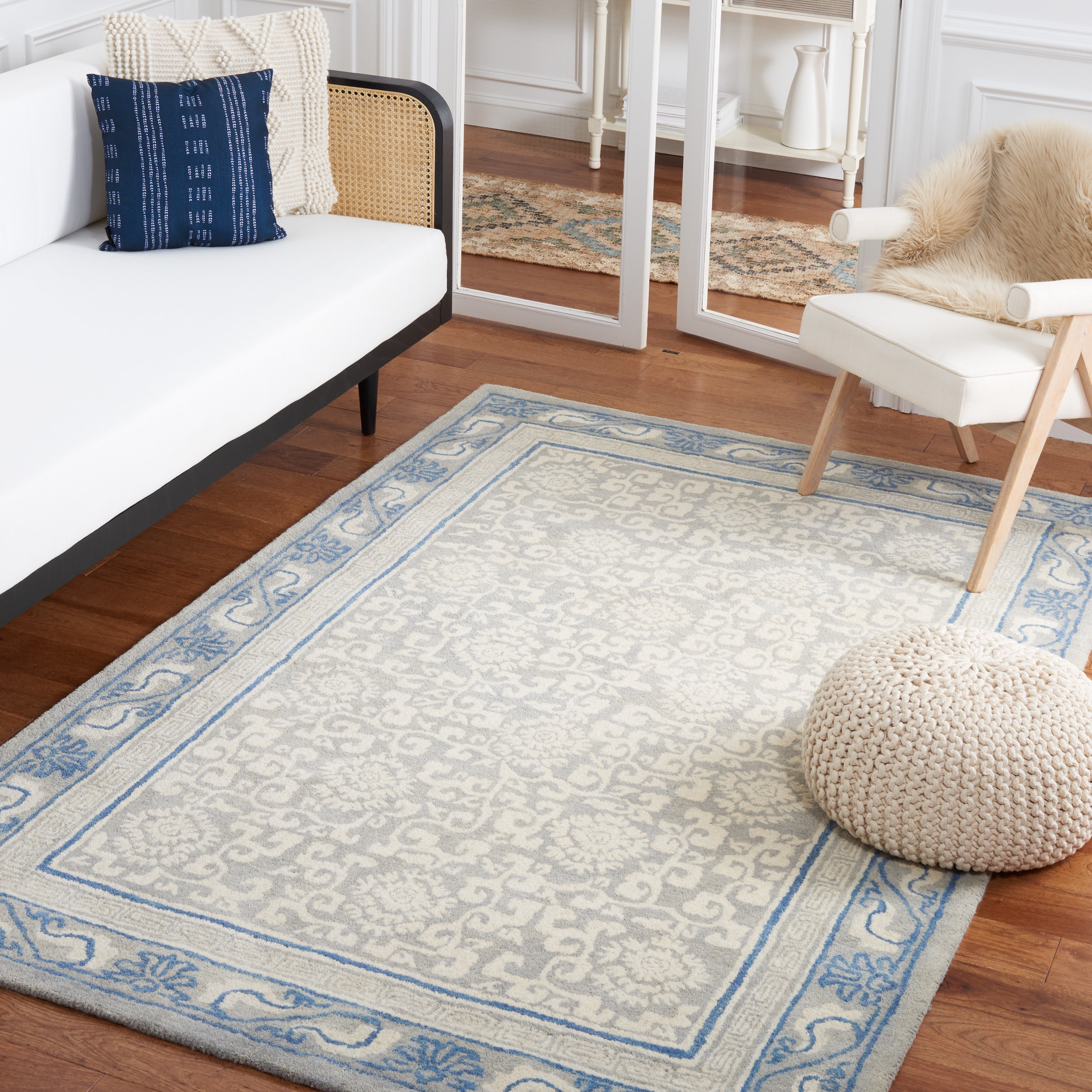 SAFAVIEH Antiquity Tiarnan Oriental Wool Area Rug, Grey/Ivory, 8' x 10'