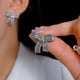 thumbnail image 1 of Xihbxyly Pendientes de Flores Rojas, Elegante Diseño de Borlas de Mariposa, Exquisito Detalle de Flores Eternas, Detalle Único de Piedras Naturales, Accesorio de Moda, Perfecto para Fiestas o Uso Dia, 1 of 7