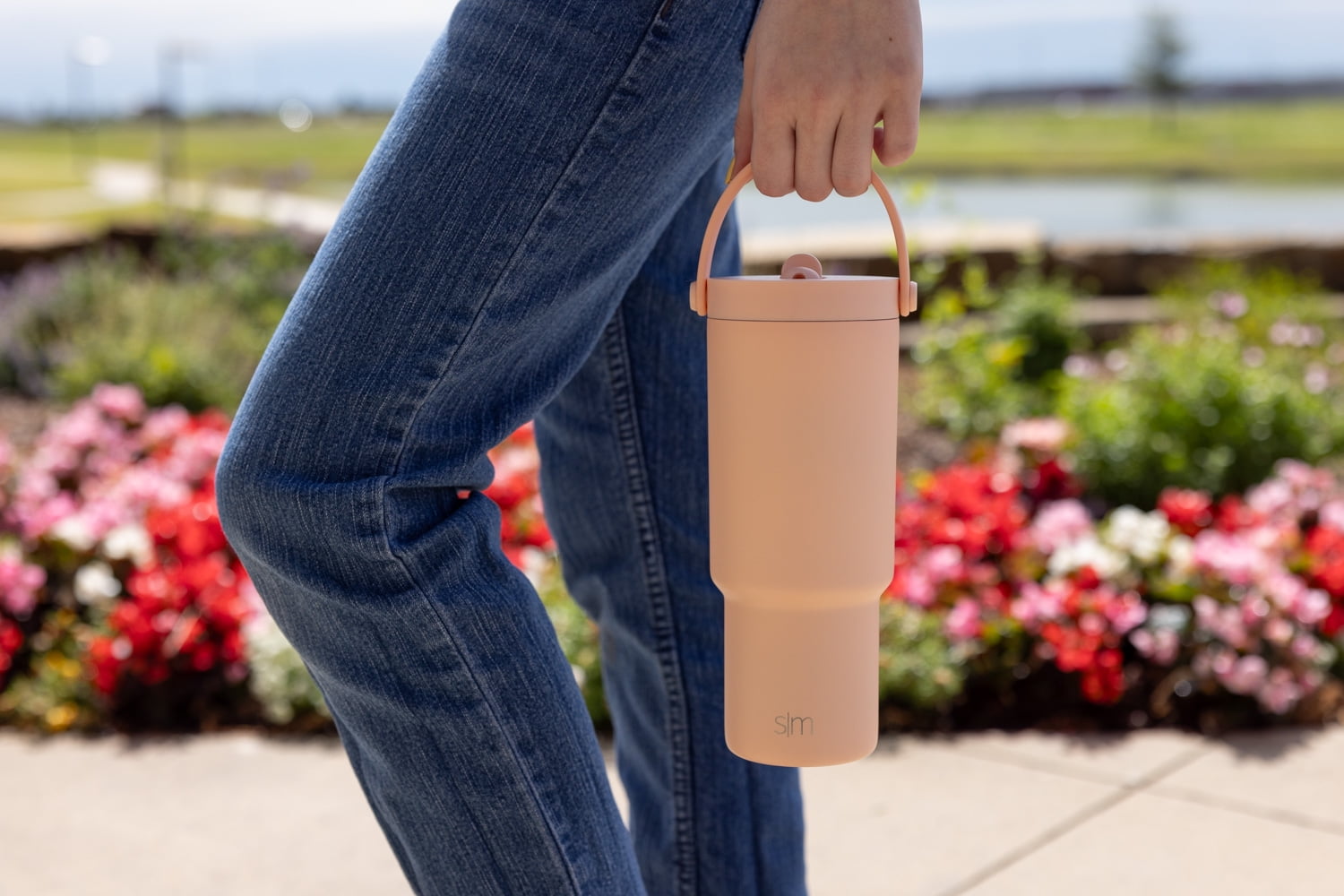 Simple Modern 24 fl oz Insulated Stainless Steel Trek Pivot Tumbler with Straw Lid and Top Handle|Ballet Slipper Pink