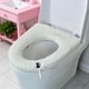 thumbnail image 4 of Cojín grueso para asiento de inodoro con estampado floral pequeño de piel sintética y asas. Asiento de inodoro de felpa., 4 of 5
