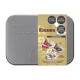 thumbnail image 3 of Surtido de chocolates Hershey's Kisses selección especial sabor cereza tipo trufa vainilla y chocolate 273.6 g, 3 of 5