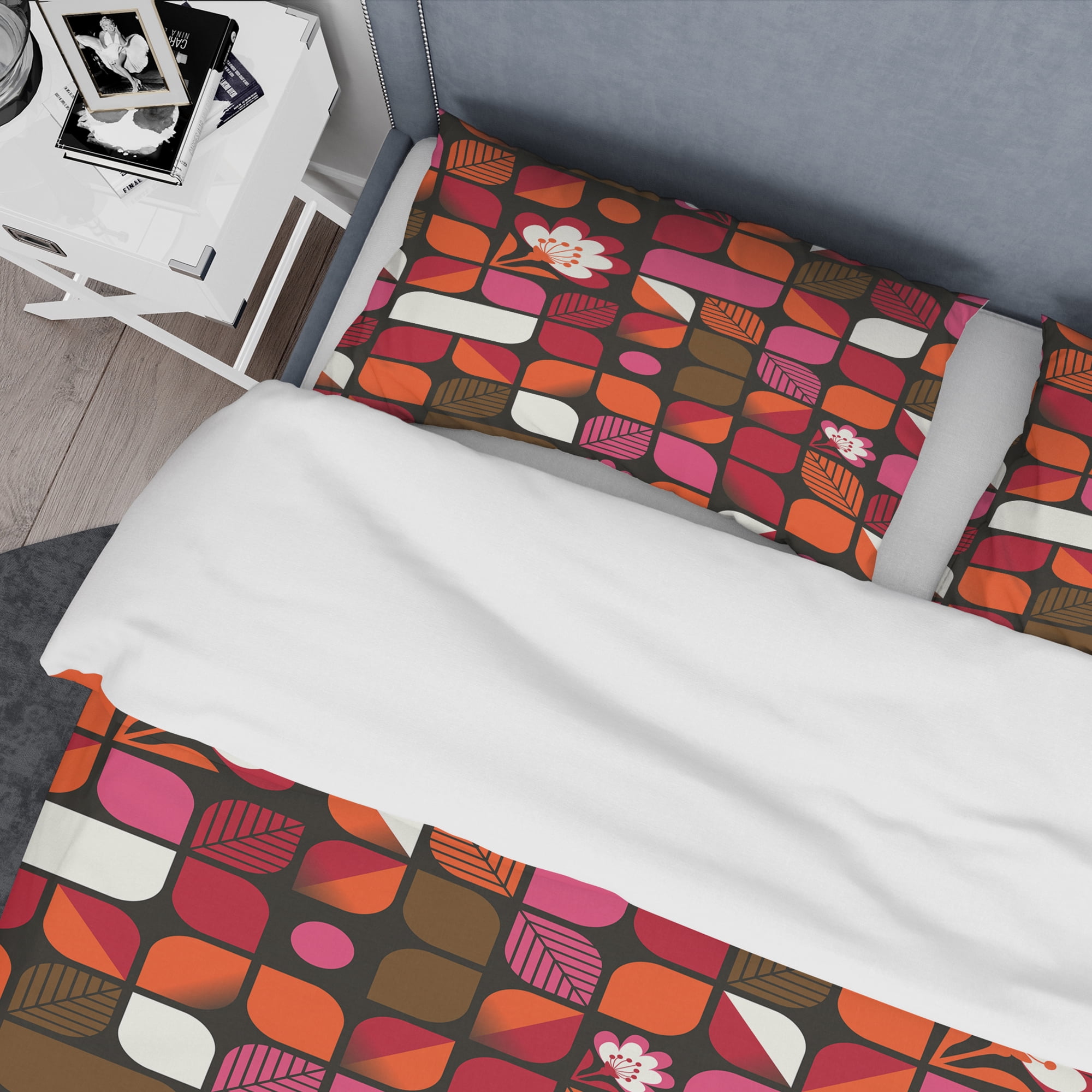 Designart 'Geometric Retro Flower Design I' Mid-Century Modern Duvet Cover Set