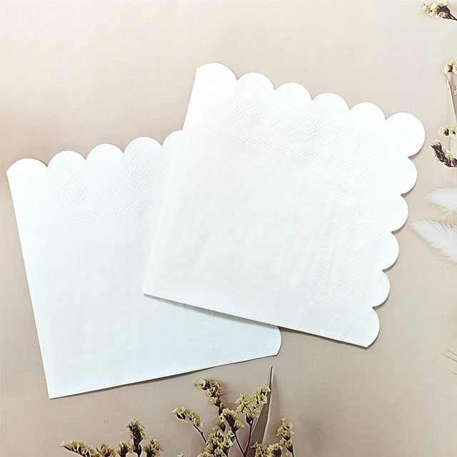 Xiao Hua 50 servilletas de doble capa dobladas de 12,5 x 12,5 cm, desechables, para cenas, bodas, cumpleaños, fiestas, bodas, aniversarios, recepciones y eventos (blancas).