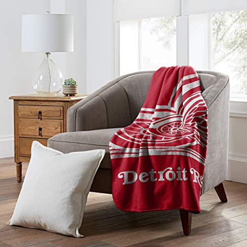 Red wings blanket shop