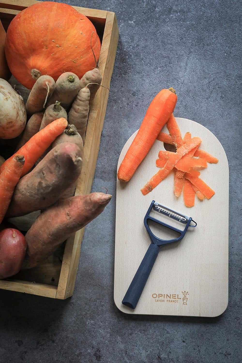 JJEAN-Opinel Les Essentials+ No. 315 Peeler, Corrosion Resistant + Dishwasher Safe, Made in France (Blue)