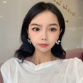 thumbnail image 2 of Dongdaemun Boucles d'Oreilles Simples et Polyvalentes en Perles Blanches pour Femmes Boucles d'Oreilles en Résine cool trend, 2 of 4