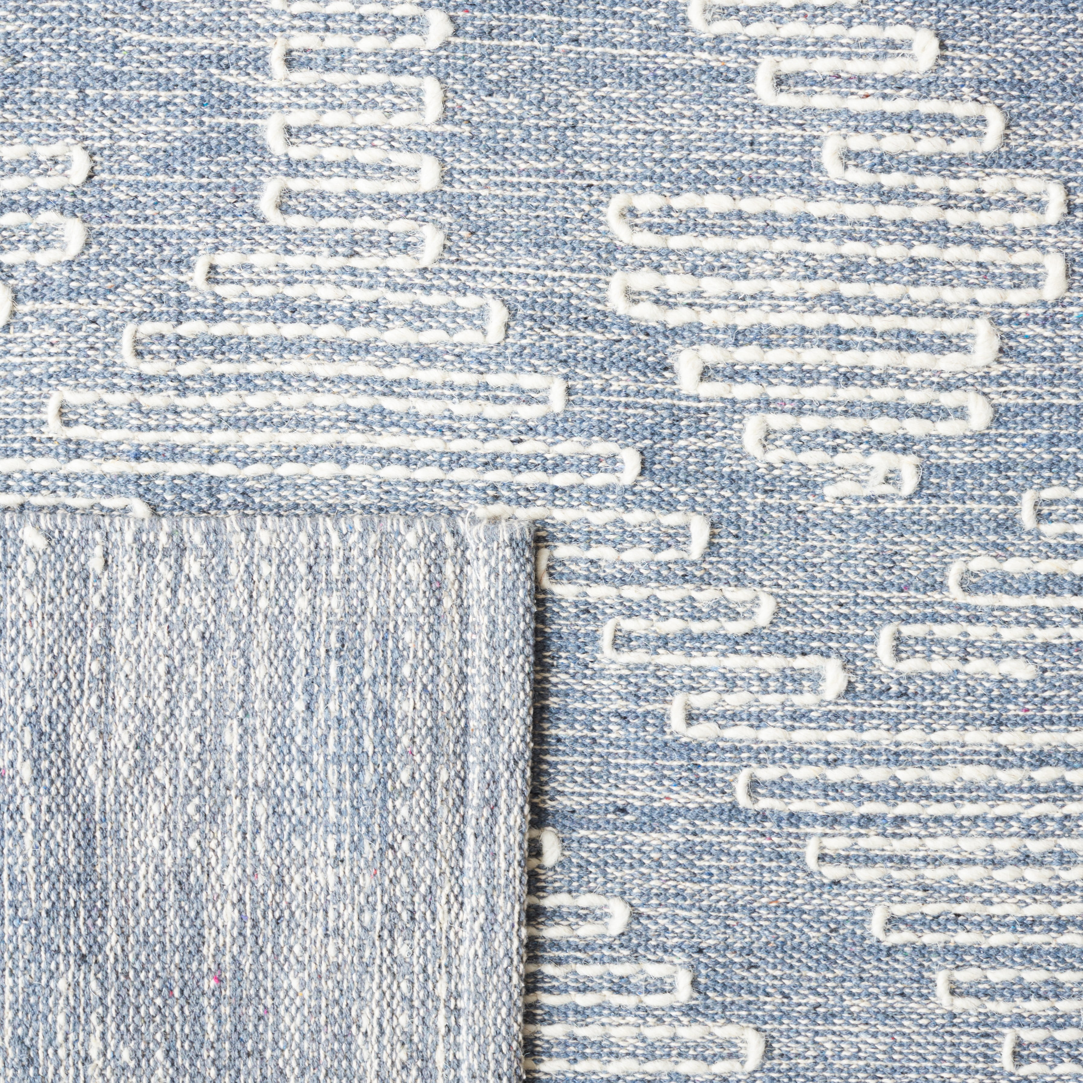 SAFAVIEH Kilim Jack Tribal Area Rug, Blue/Ivory, 6' x 6' Square