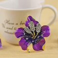 thumbnail image 5 of Broche para mujer con flores y cristal morado., 5 of 5