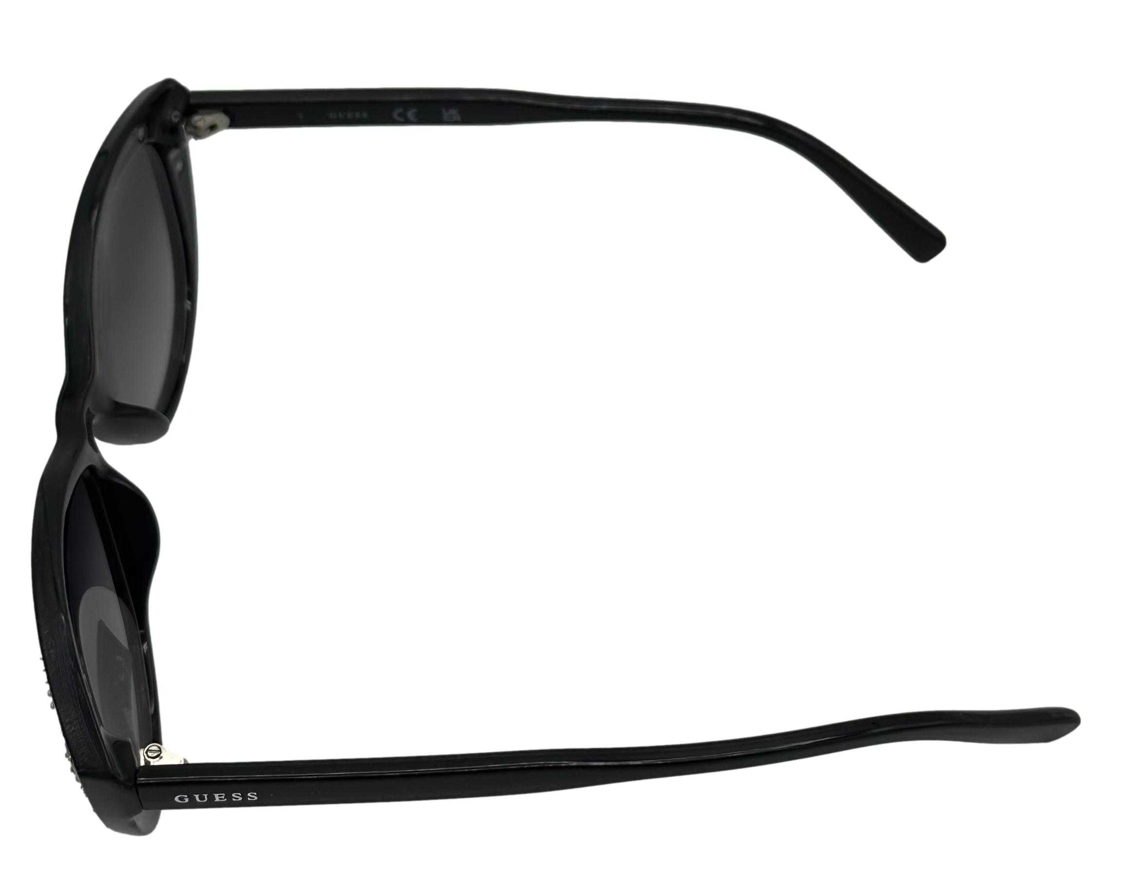 Guess Cat Eye Women\'s Sunglasses, Blackwith Grey Gradient Lenses GU7571 90B Lens Guess Cat Eye Sunglasses Black Gloss Gold Accent Smoke  main image 4