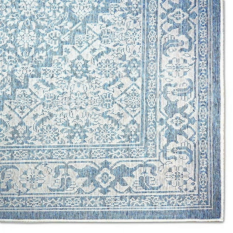 Nicole Miller New York Patio Country Dahlia Transitional Medallion