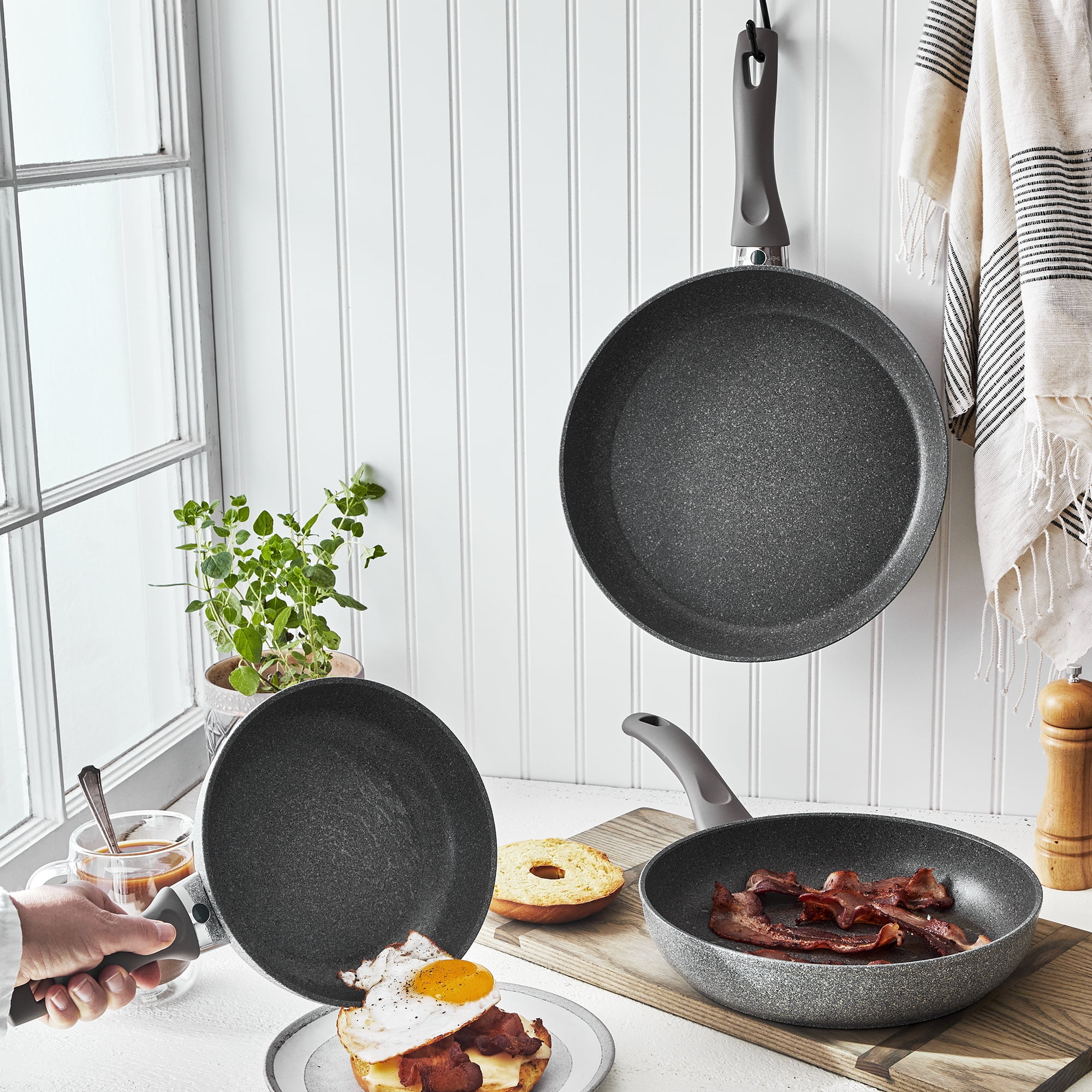 Ballarini Modena Forged Aluminum 2.9-qt Nonstick Saute Pan with Lid -  Granite - Bed Bath & Beyond - 27298853