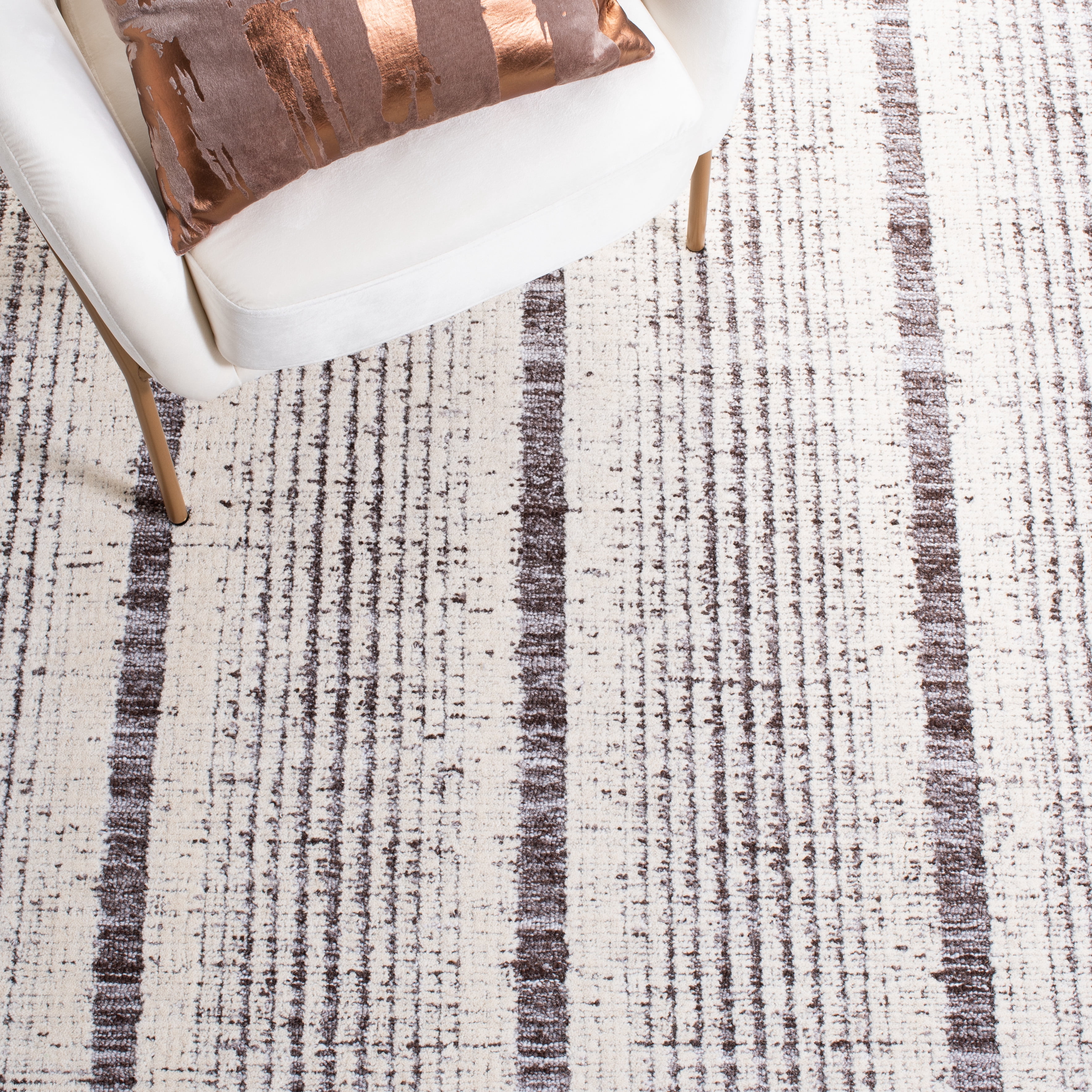 SAFAVIEH Metro Bayon Bordered Area Rug, Grey/Ivory, 6' x 9'