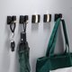 thumbnail image 5 of Ganchos de pared plegables Hideaway – (negro/dorado, 2 unidades) Ganchos de pared resistentes de aluminio espacial – Ganchos retráctiles para colgar abrigos, bufandas, sombreros, bolsos, toallas, llaves, tazas Rojo Verde RV1016-0122958FYD, 5 of 5