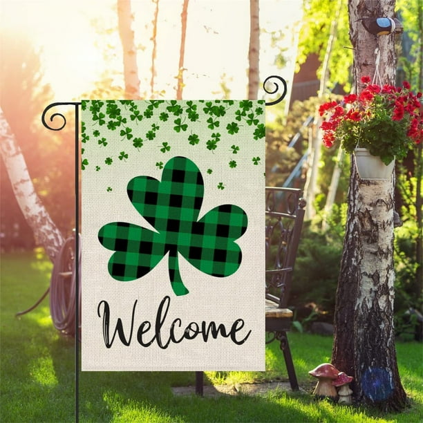 Bandera de jardín del Día de San Patricio | Decoración de lino para patio | Bandera festiva para exteriores verde, blanca y naranja | Tela impermeable y resistente al sol | Tamaño mediano de 30 x 2