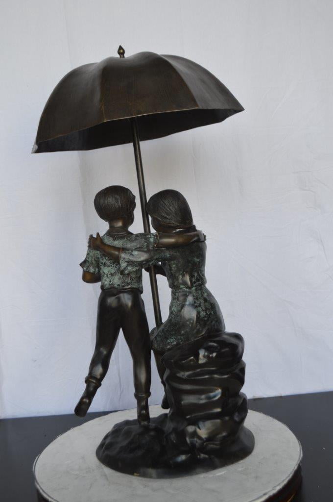Nifao Kids Playing Under Umbrella – Outdoor Bronze Fountain, Garden Water Feature, 20"L x 20"W x 37"H